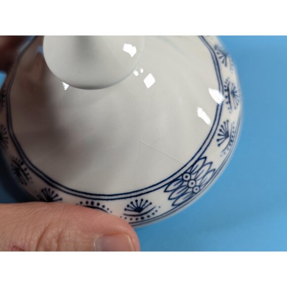 AS-IS vintage Johnson Bros Blue Nordic English 6 cup coffee pot, large tea pot - Picture 6 of 10